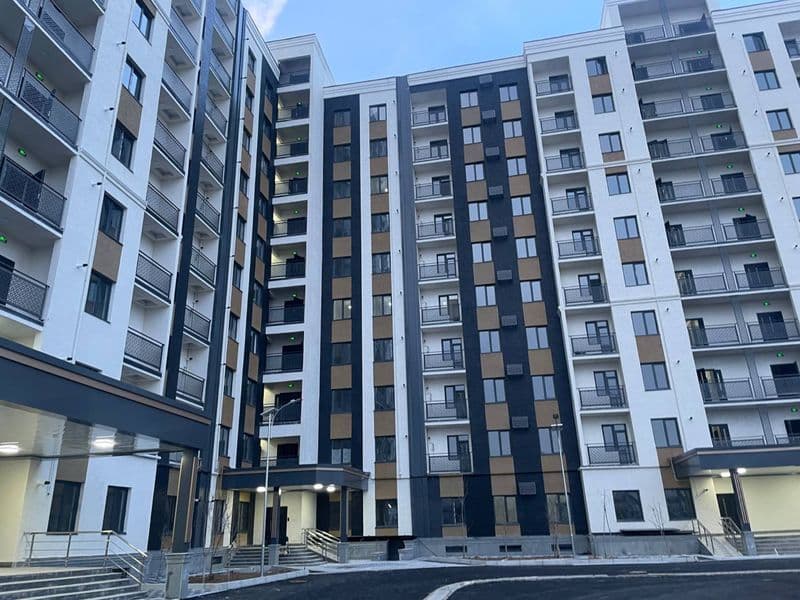 Янги 3 хонали уй ижарага берилади. <br />
<br />
Жойлашувич: