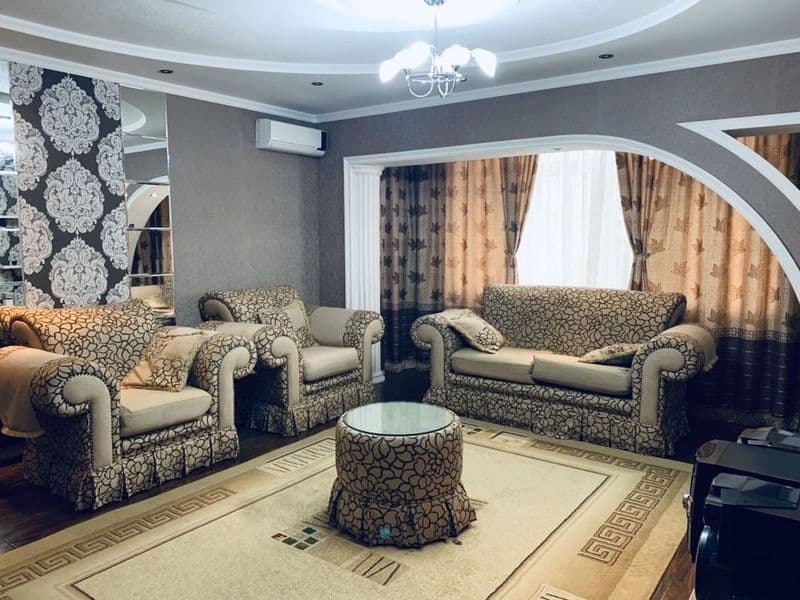 Ул Чехова 2 х комнатная <br />
<br />
С евро ремонтом мебель — фото 2