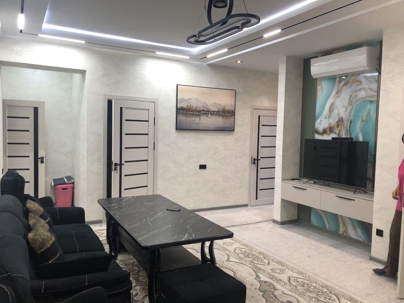 Yakkasaroy City Mall novostroyka kompleksida 4 xonali xonado