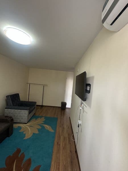 Arenda 400$  1 xonali 2 etaj 12 etajli dom Samarqand darvoza