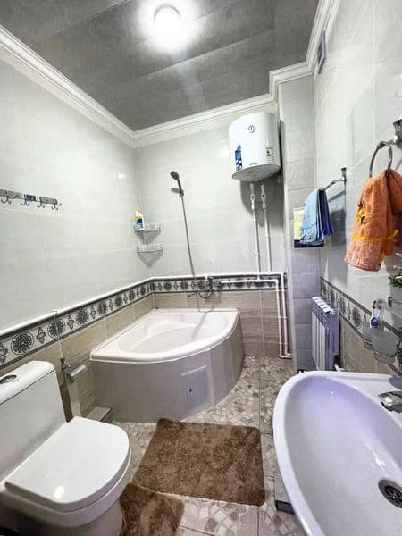 Yunusobod metro bekati<br />
Метро ёнида қулай ва тинч ҳудуд — фото 3