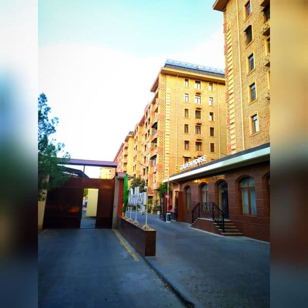 Яккасарайский район<br />
В центре города <br />
ЖК Кцшбеги 