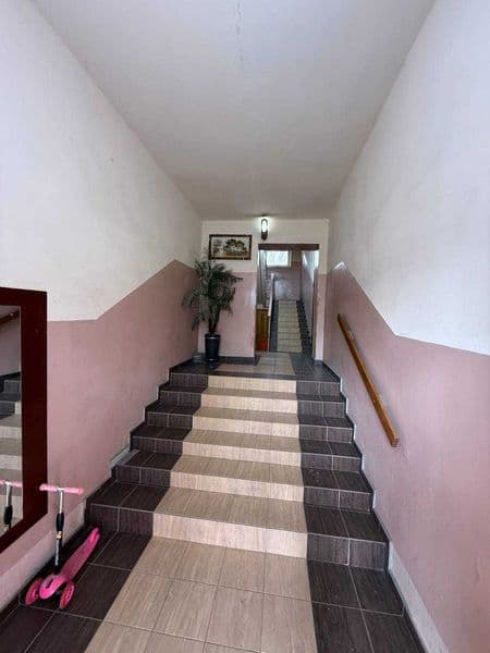 yol yuzida. 1 qavat 1 xona 37 kvadrat. markaziy bank yonida — фото 4