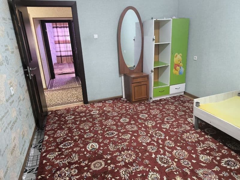 9-hudud, 7 qavatli uyning 1 qavatida joylashgan 3 xonali 4 x