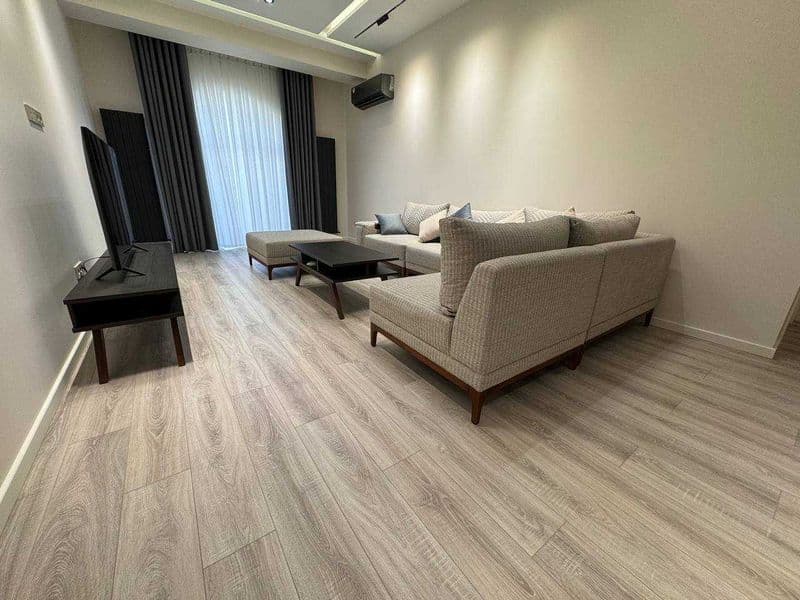 2 комнатная квартира с качественным ремонтом<br />
<br />
Сд