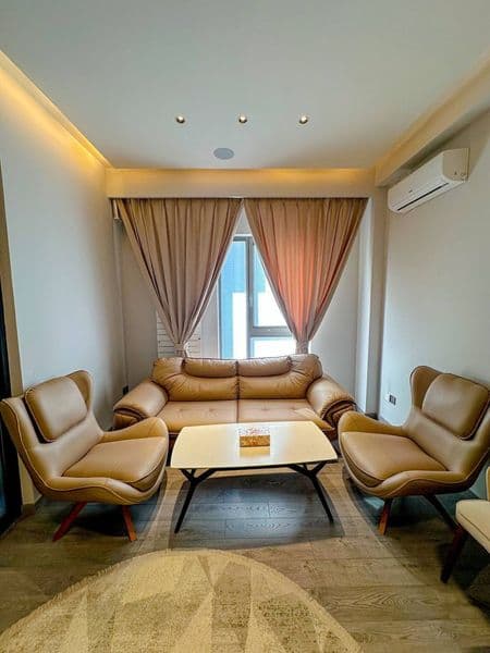 Срочно сдаётся квартира трёхкомнатная хорошая уютная квартир