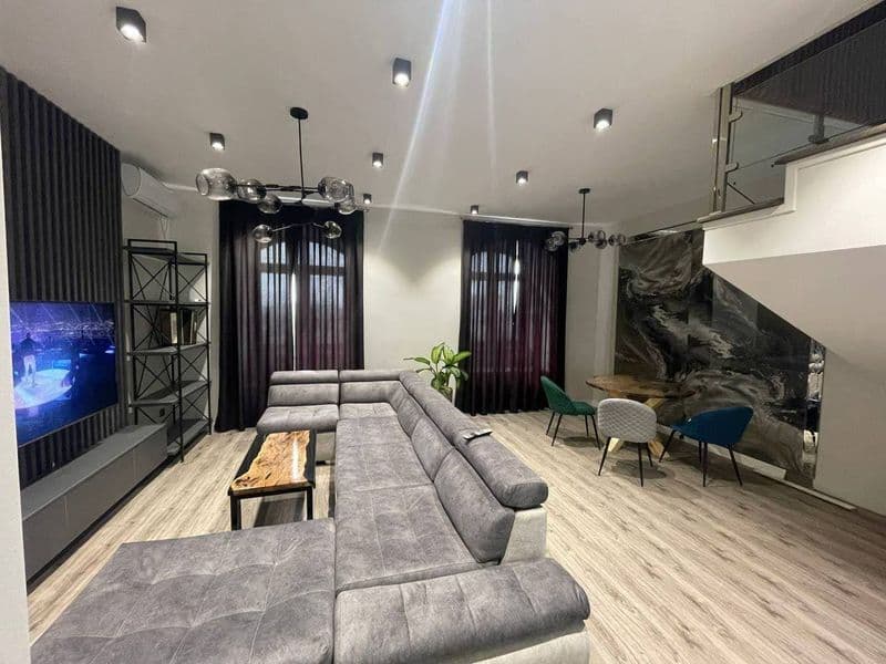 Яккасарайский район<br />
Улица : Шотв Руставели<br />
Новос