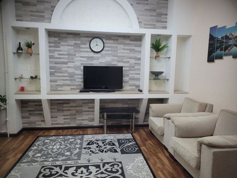 Мирзо-Улугбекский район.    Ц-1<br />
Ориентир:  книжный маг