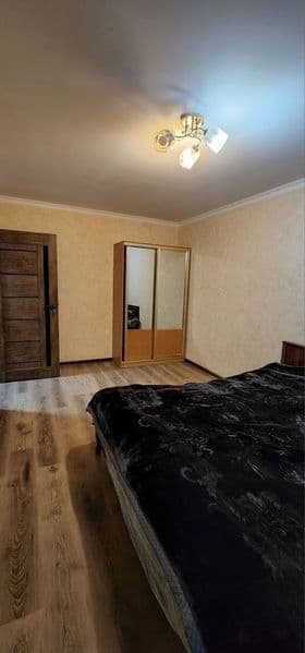 Mirzo Ulugʻbek tumanida, Buyuk Ipak yoʻli metrosi yaqinida 2