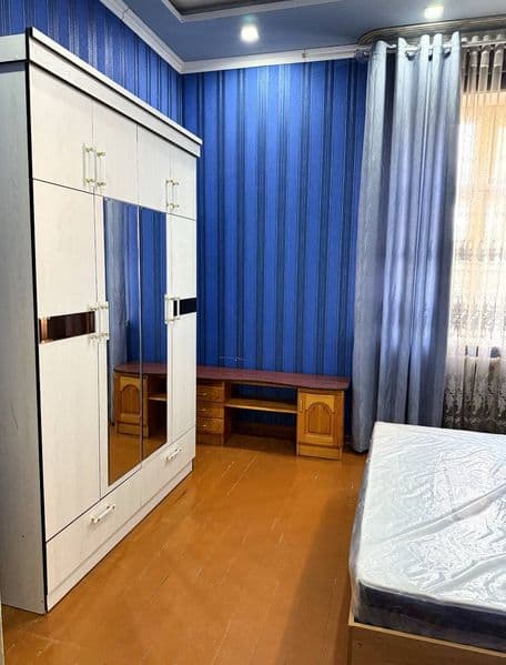 Чиланзарский район, рядом со станцией метро «Чиланзар». 2-ко — фото 2