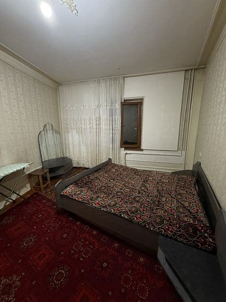 Yunusobod 19 kv nomdor milliy taomlani oldida 3 xonali kvart