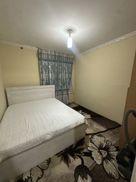 Срочно сдаётся 1-комнатная квартира (переделана в 2-комнатну