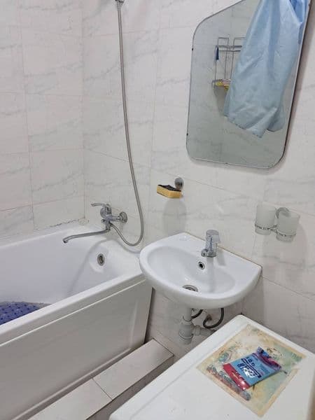 Chilonzor 16 kvartalda 2 xona uy oilaga yoki qizlarga uzoq m — фото 4