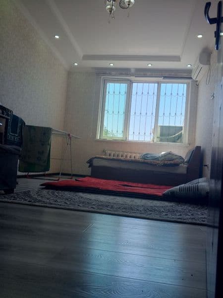 Yigitla, Bollaga kvartira<br />
Srochno 2 ta odam olinadi<br