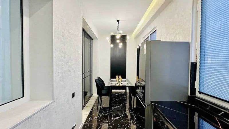 Район: Юнусабадский<br />
Адрес: Юнусабад-11<br />
<br />
•  — фото 3