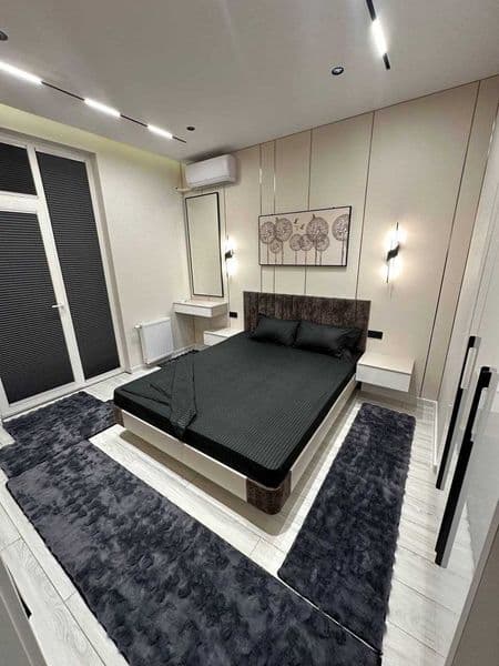 • Комнат: 2<br />
• Этаж: 11<br />
• Этажность: 12<br />
• П — фото 2