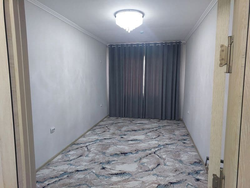 3 xonalu uy bekatga yaqin mashrutga aftobus qatnaydii. 4ta y