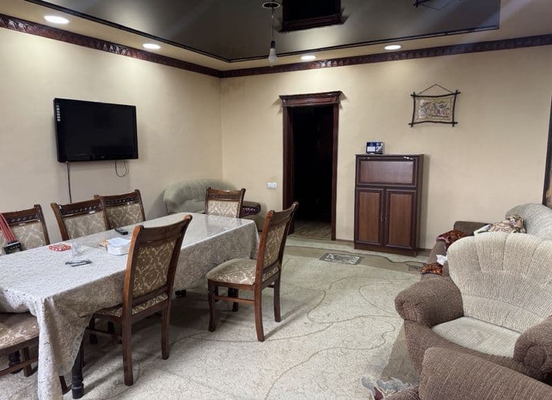 Срочно сдается квартира на максим горького квартира укомплек