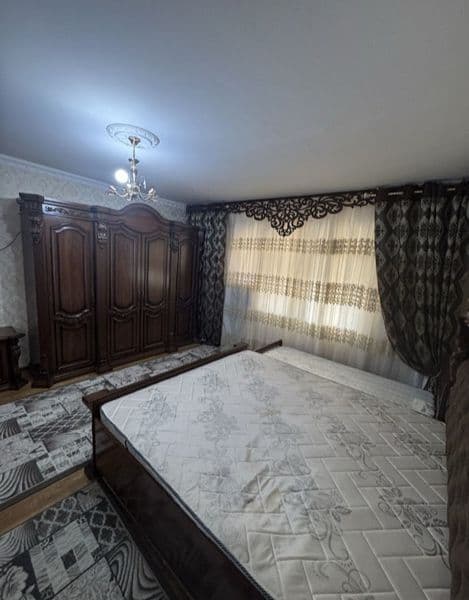 Район - Алмазарский<br />
Ориентир - Себзор<br />
Комнат - 2