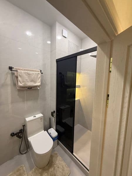 Arenda Qorasaroy passportni stol oldida <br />
3 xona novast — фото 5