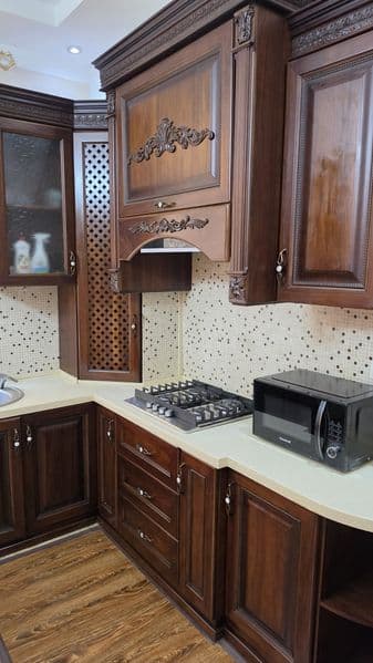 Сдаю свою квартиру на<br />
 Бадамзаре.3-комнатная.зал кухня