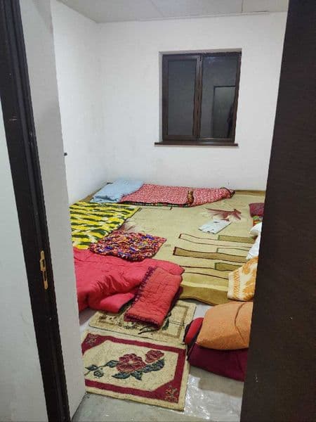 Kvartira yashash sharoitlari yaxshi 2 ta tualet hommom kir m