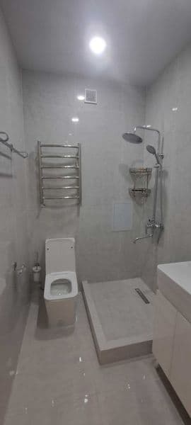 Сдается 4 х комнатная квартира на долгий срок хорошим людям  — фото 2