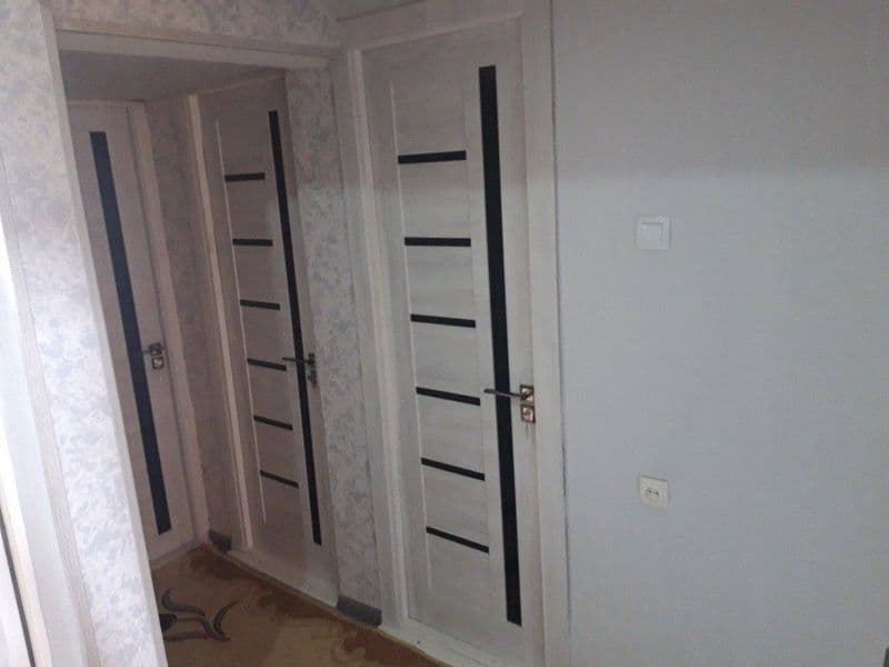 2 хонали уй арендага берилади. 3 киши керак . Чилонзор метро