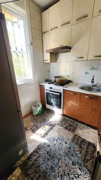 Чиланзар 11 квартал <br />
2/2/4<br />
400$ +Ком.услуги <br 