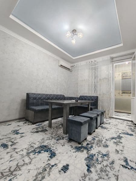 Юнусабад -4 СДАЁТСЯ отличная 2х комнатная квартира с обстано