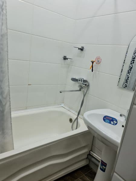 Сдаётся 2 комнатная кв на Улице Аббая за Корзиной Метров Али — фото 3