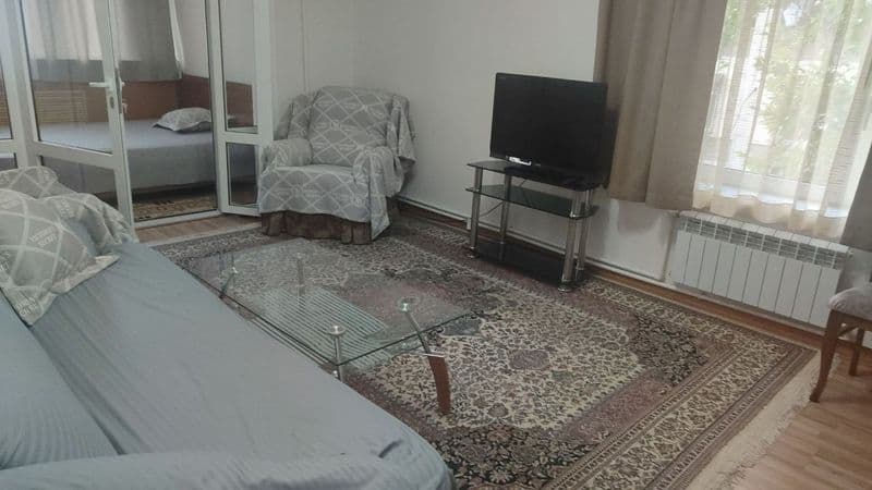 Сдается 1комн.квартира переделанная в 2х,  на массиве Ц-5, в