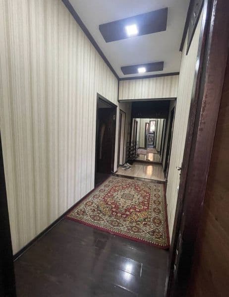 Сдается 2 комнатная квартира на 3 этаже на массиве Карасу 2.