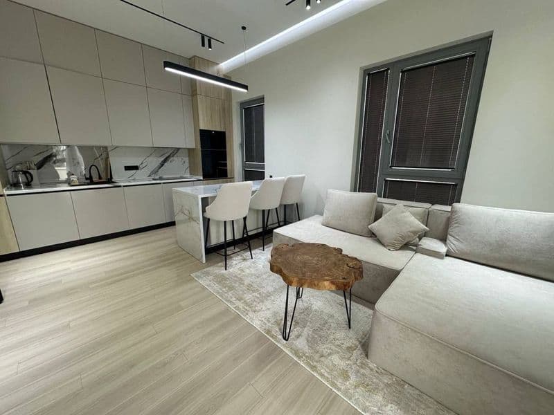 2/7/10<br />
60m2<br />
Подробности по телефону +99888039399