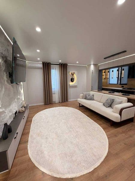 Сдаётся шикарная 2-комнатная квартира в Новостройка<br />
<b — фото 4