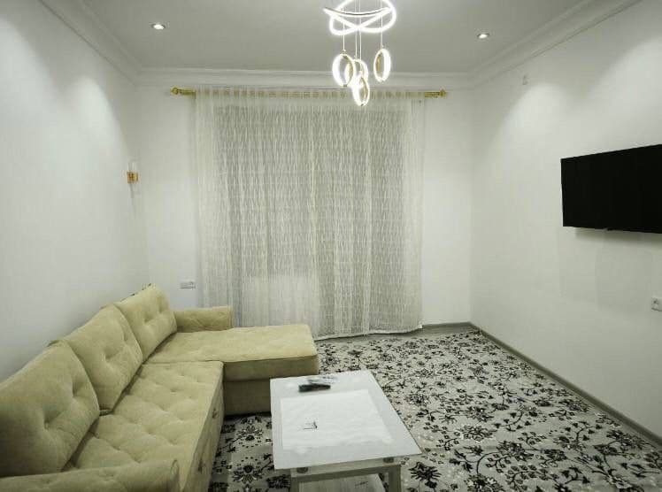 Kimlar uchun: Oilaga Yoki  3Ta Qizga <br />
Manzil: Yakkasar