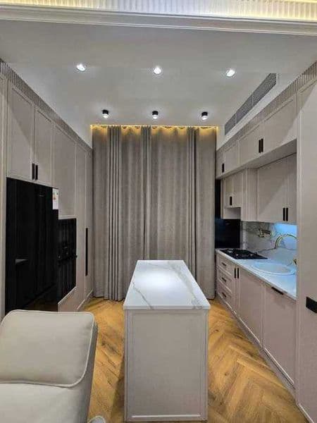 Характеристики:<br />
Новостройка<br />
Этаж: 7 из 12<br />
 — фото 3