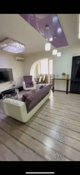 Аренда Айбек метро срочно 2комнатная 3 этаж