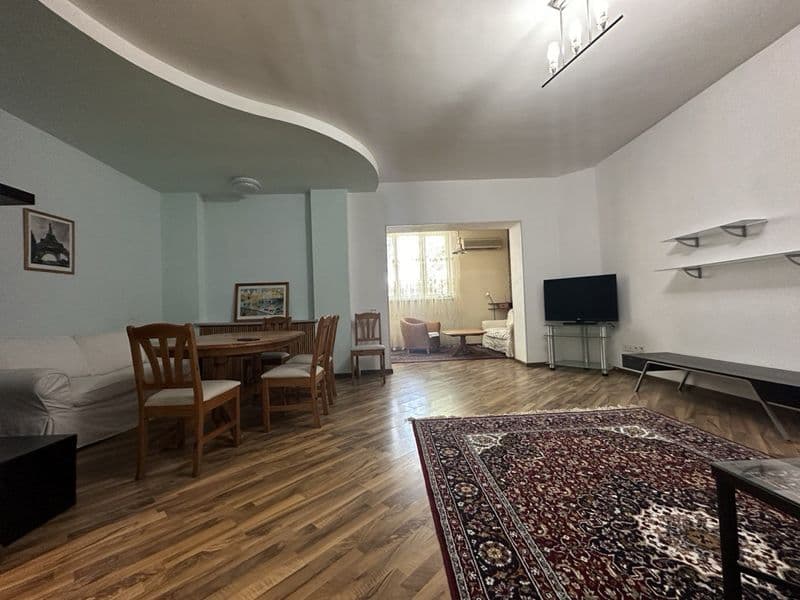 Аренда квартира <br />
<br />
2-комн/3-этаж/4-этажный кирпич