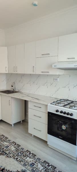 Ассаламу алейкум!<br />
2 хонали квартира <br />
Оилам билан