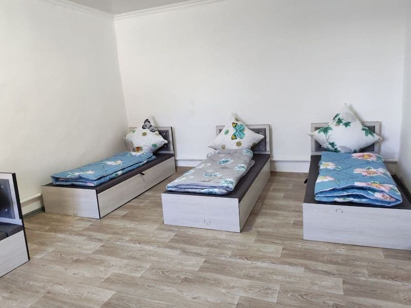 Юнусабад Ботанический сад тугрисида ховлида, шароитлари бор  — фото 3