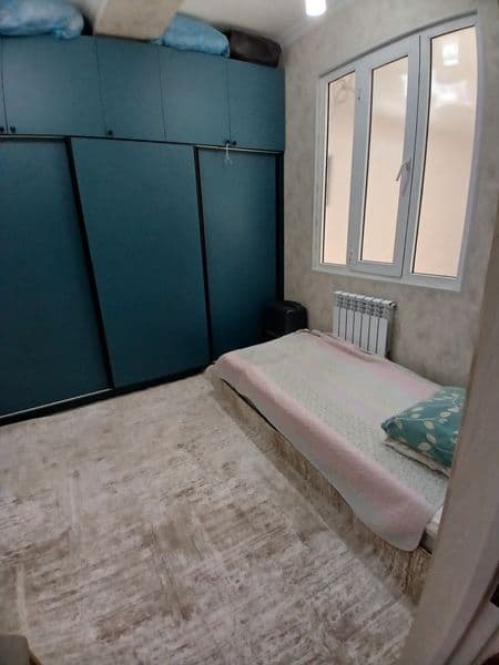 Yunusobot 4...2....500$<br />
Oilaga qizlarga akuratni<br />