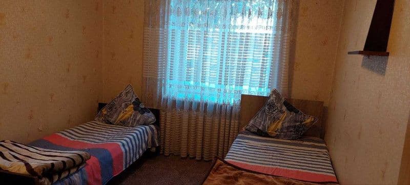 Срочно сдается 4-х комнатная квартира на 2 этаже в 5х этажно