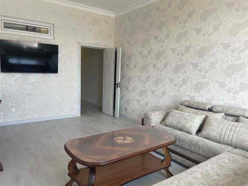 Аренда квартиры. <br />
Ул. Циалковского. <br />
3/2/9, 75м²