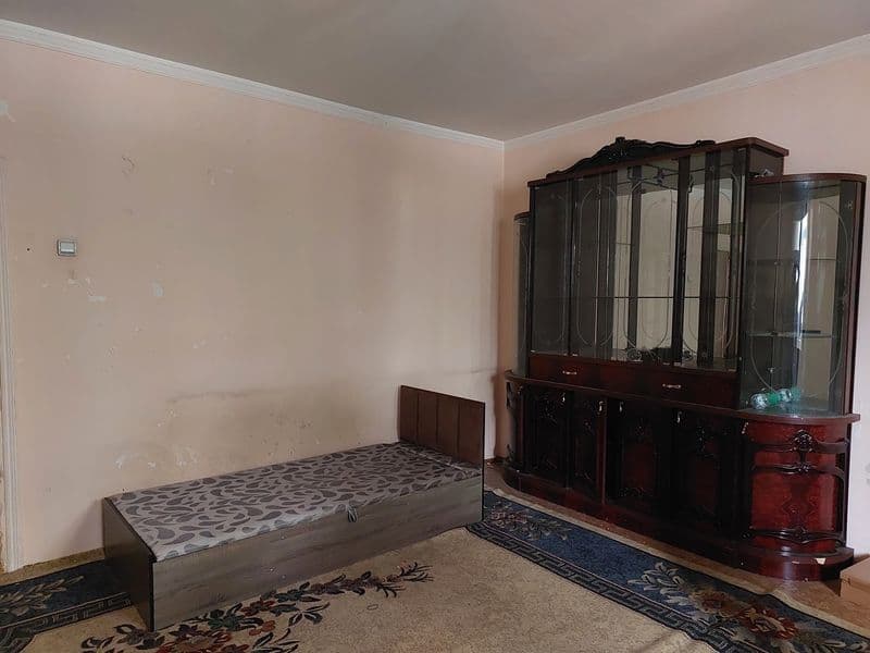 Xalqlar doʻstligiga yaqin joydan milliy bog metroni oldidan 