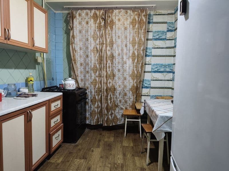 Yashnobot metroni oldida qizlarga ayollarga kvartira yosh oi — фото 2