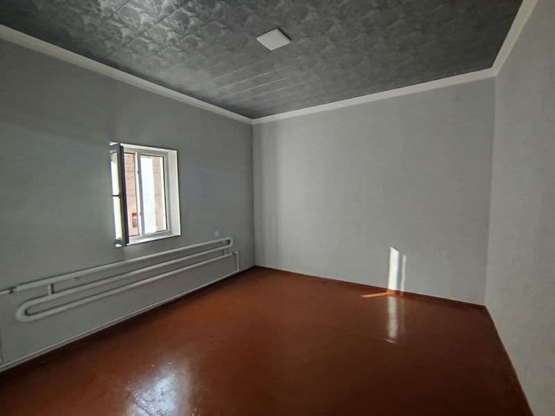 1 ta 2 xona 300$<br />
1 ta 3 xona 300$<br />
Manzil toshken