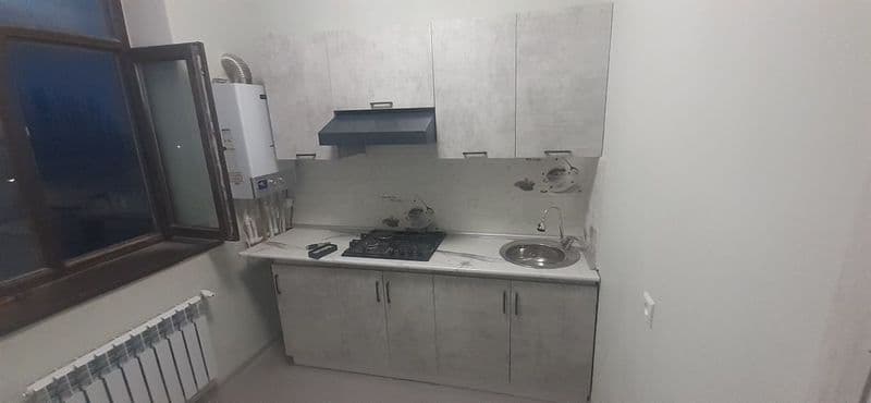 Бектимир райони футсити бозорда 3хона 4 зона килинган маклр 