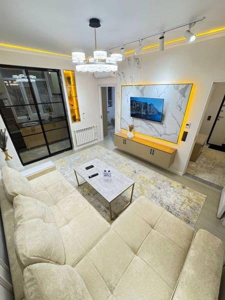 6 квартал<br />
2в3/4/4<br />
Зеркалка <br />
Евро <br />
37