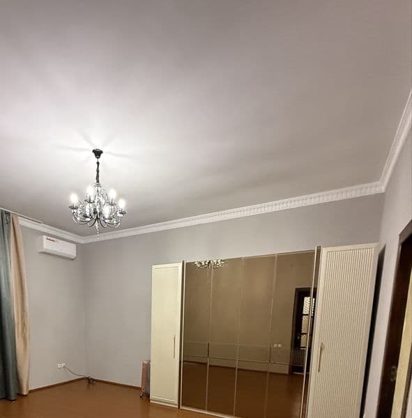 Qizlarga sheriklikka!<br />
Westminister yonida! <br />
3/2/